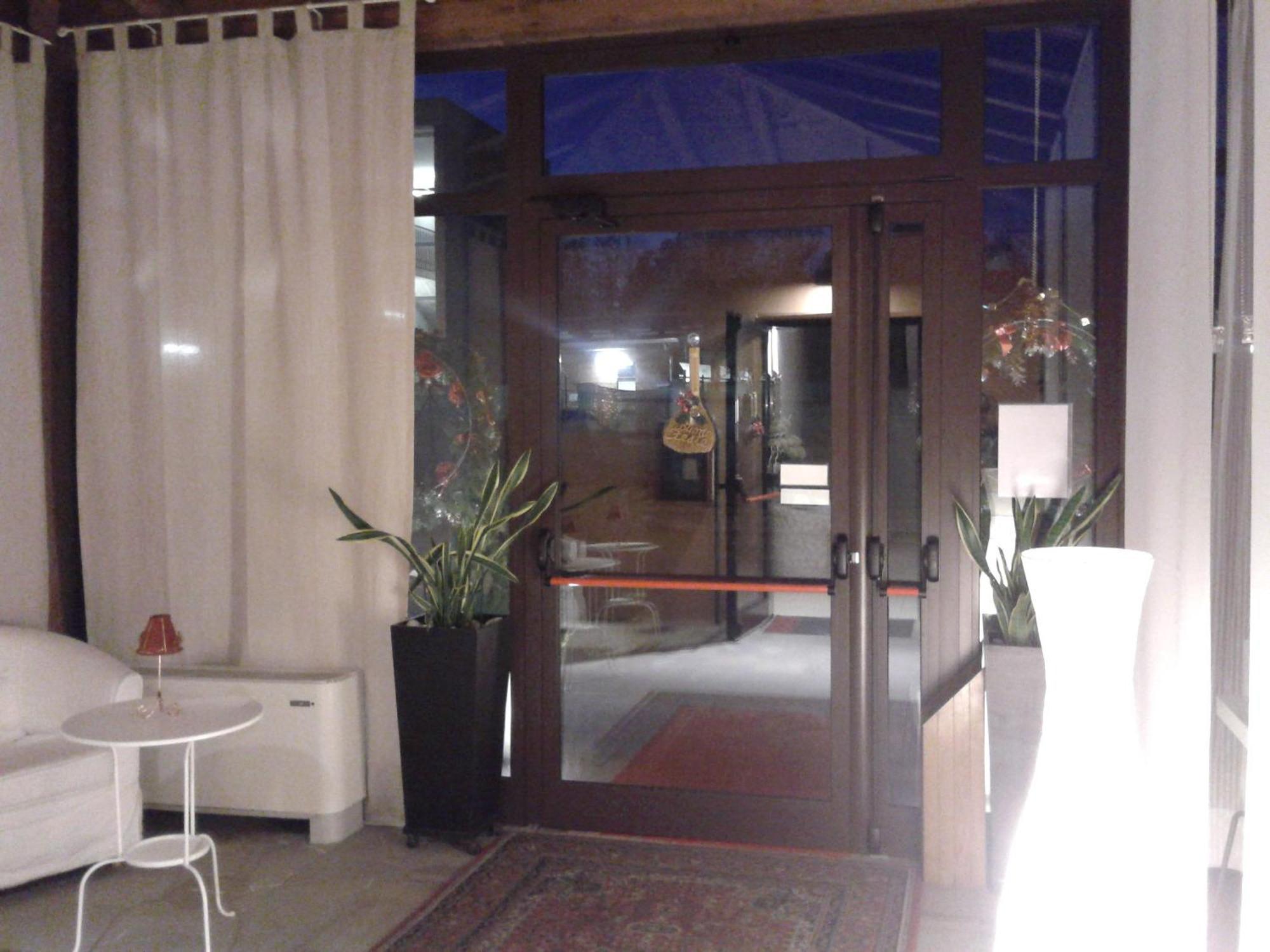 Hotel La Rosta Reggio Emilia Dış mekan fotoğraf