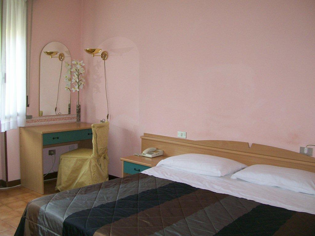 Hotel La Rosta Reggio Emilia Dış mekan fotoğraf