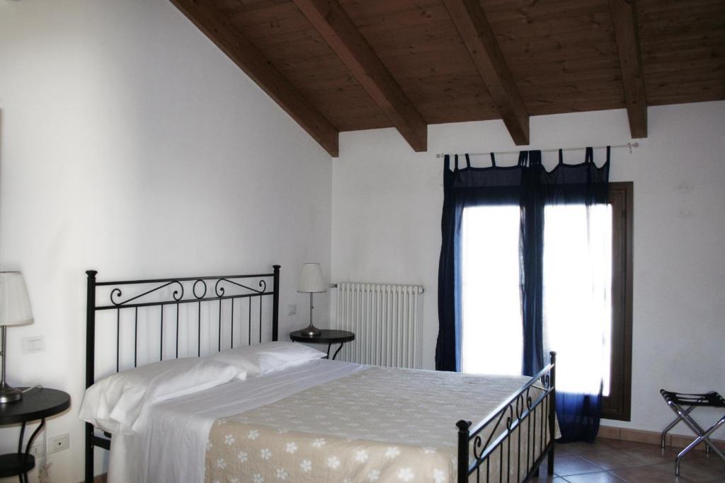Hotel La Rosta Reggio Emilia Oda fotoğraf