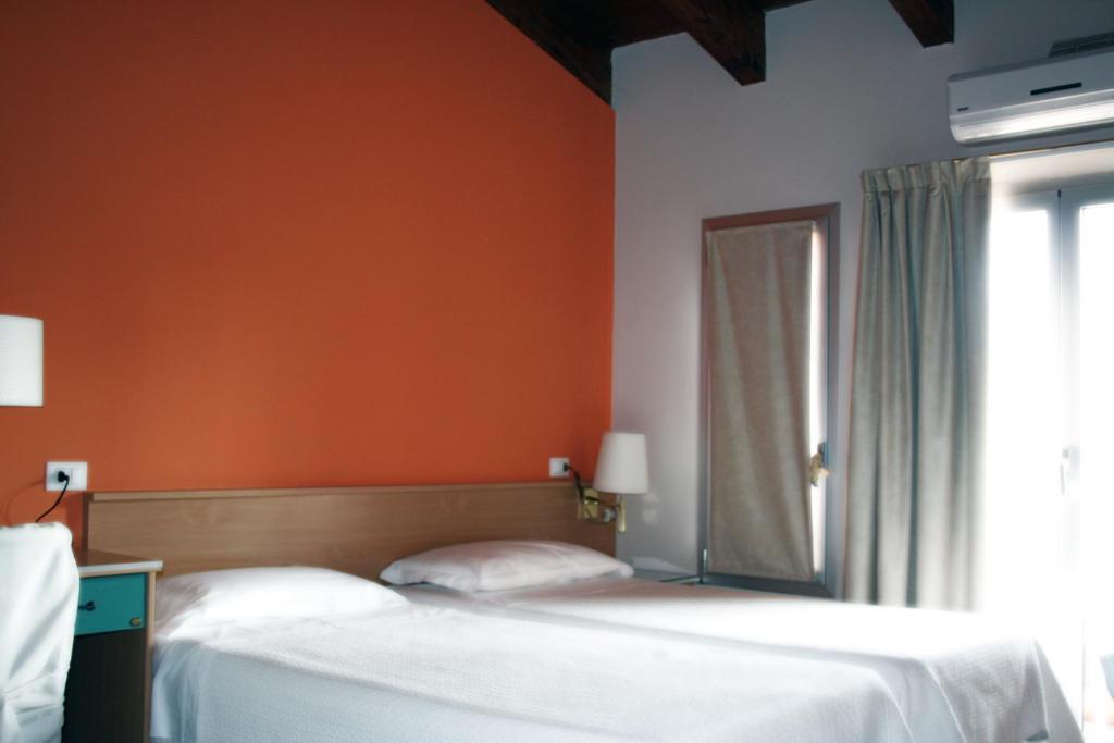 Hotel La Rosta Reggio Emilia Oda fotoğraf